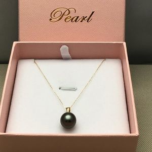 BLACK SALT WATER PEARL